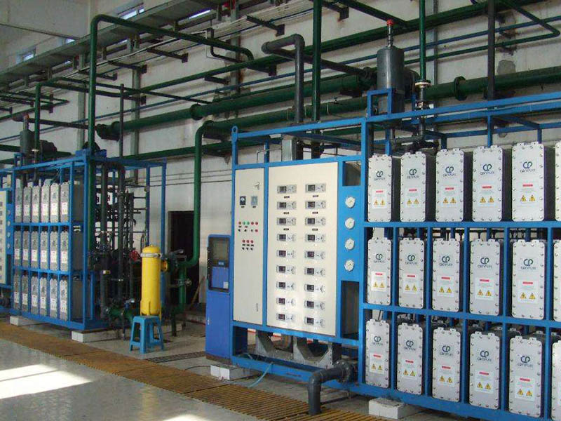 EDI設(shè)備內(nèi)部有兩個(gè)水膽，一個(gè)是熱水膽，一個(gè)是冷水膽